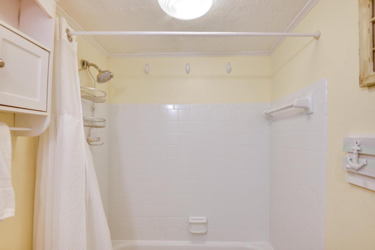 Daytona Beach Studio With Private Lanai 1 Mi To Pier Εξωτερικό φωτογραφία